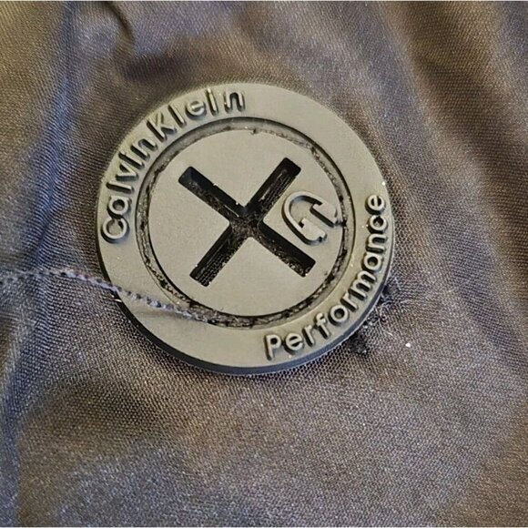 Calvin Klein PERFORMANCE Zip Up Black Quilted Vest Size Medium Security EUC - Picture 8 of 9